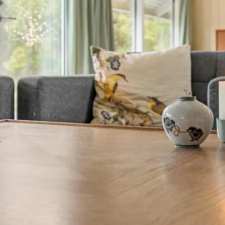 3 Bedroom Amazing In Aakirkeby Hébergement de vacances