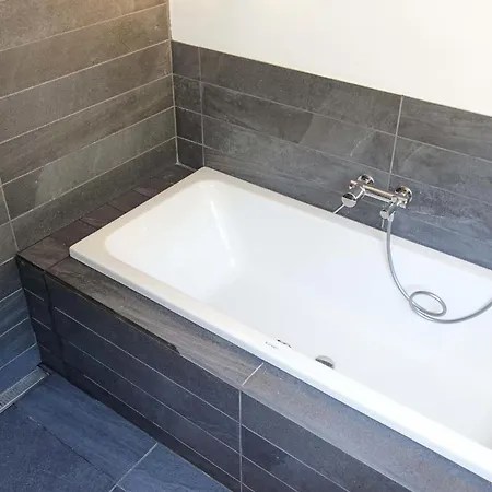 Hébergement de vacances 3 Bedroom Amazing In Aakirkeby Vester Somarken