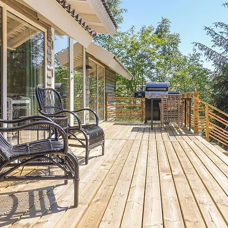 3 Bedroom Amazing In Aakirkeby * Vester Somarken