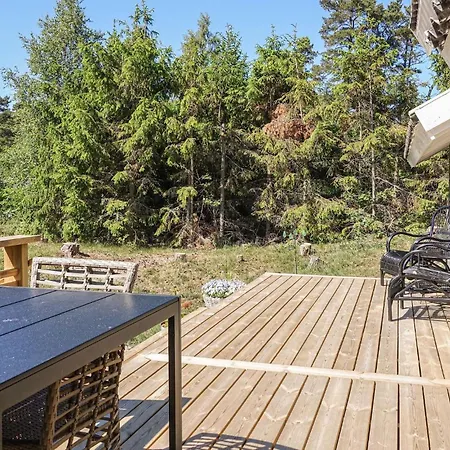 3 Bedroom Amazing In Aakirkeby Hébergement de vacances